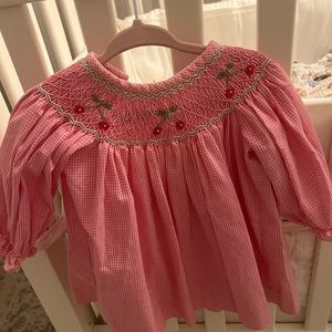 Beautiful dress size 6 months for baby girl in new condition